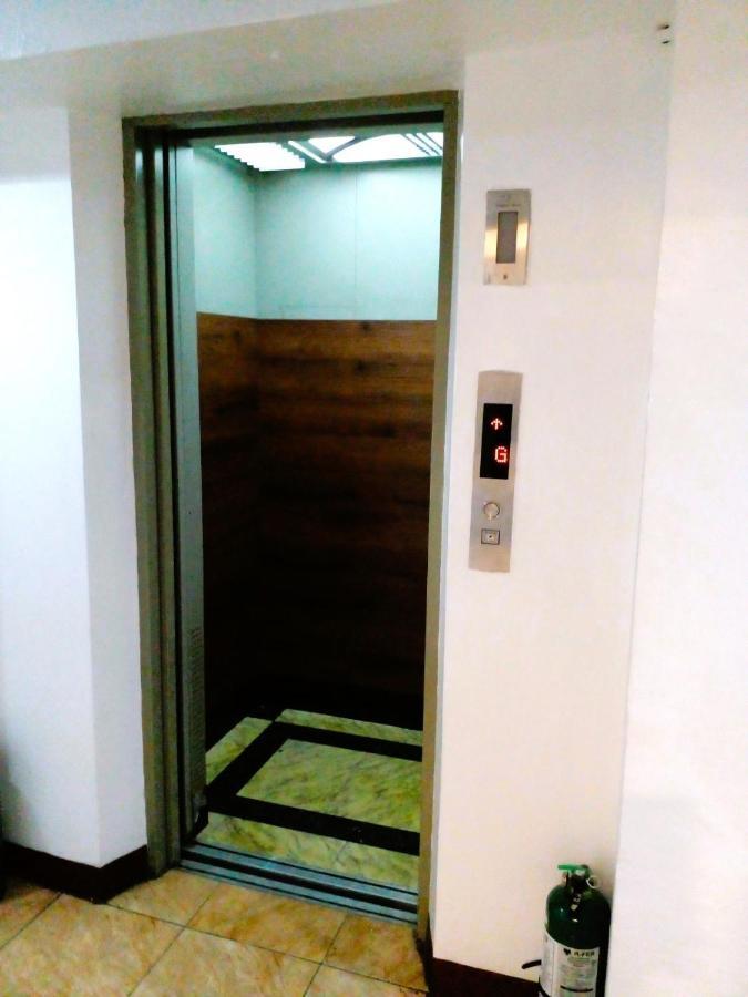 Makati Poblacion Hotel Mandaluyong ภายนอก รูปภาพ