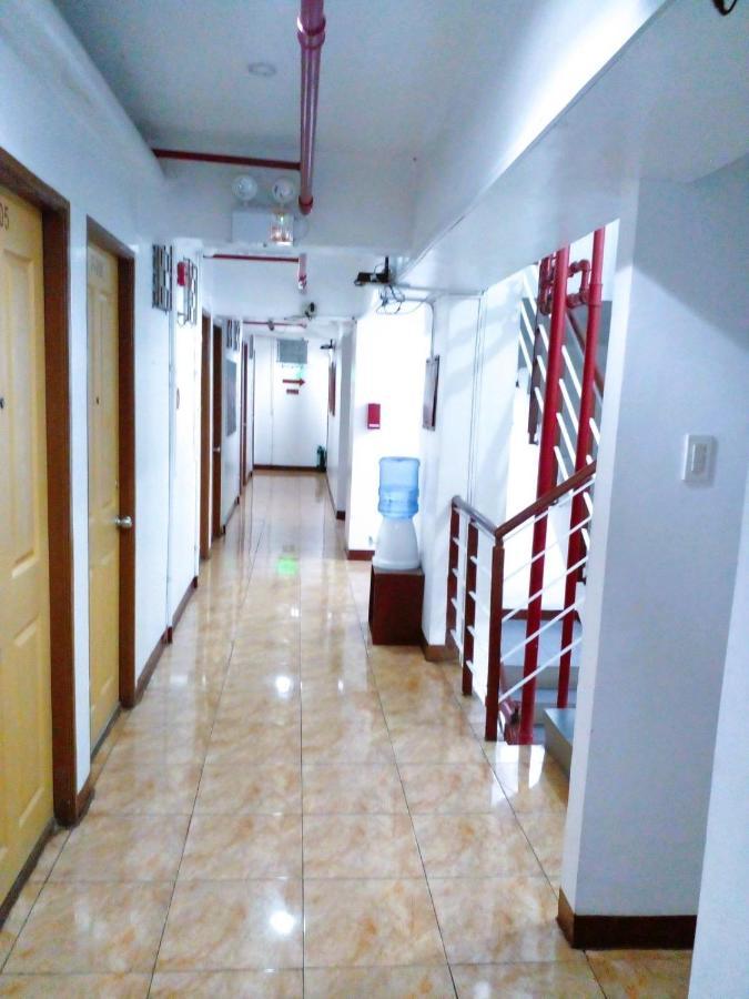 Makati Poblacion Hotel Mandaluyong ภายนอก รูปภาพ